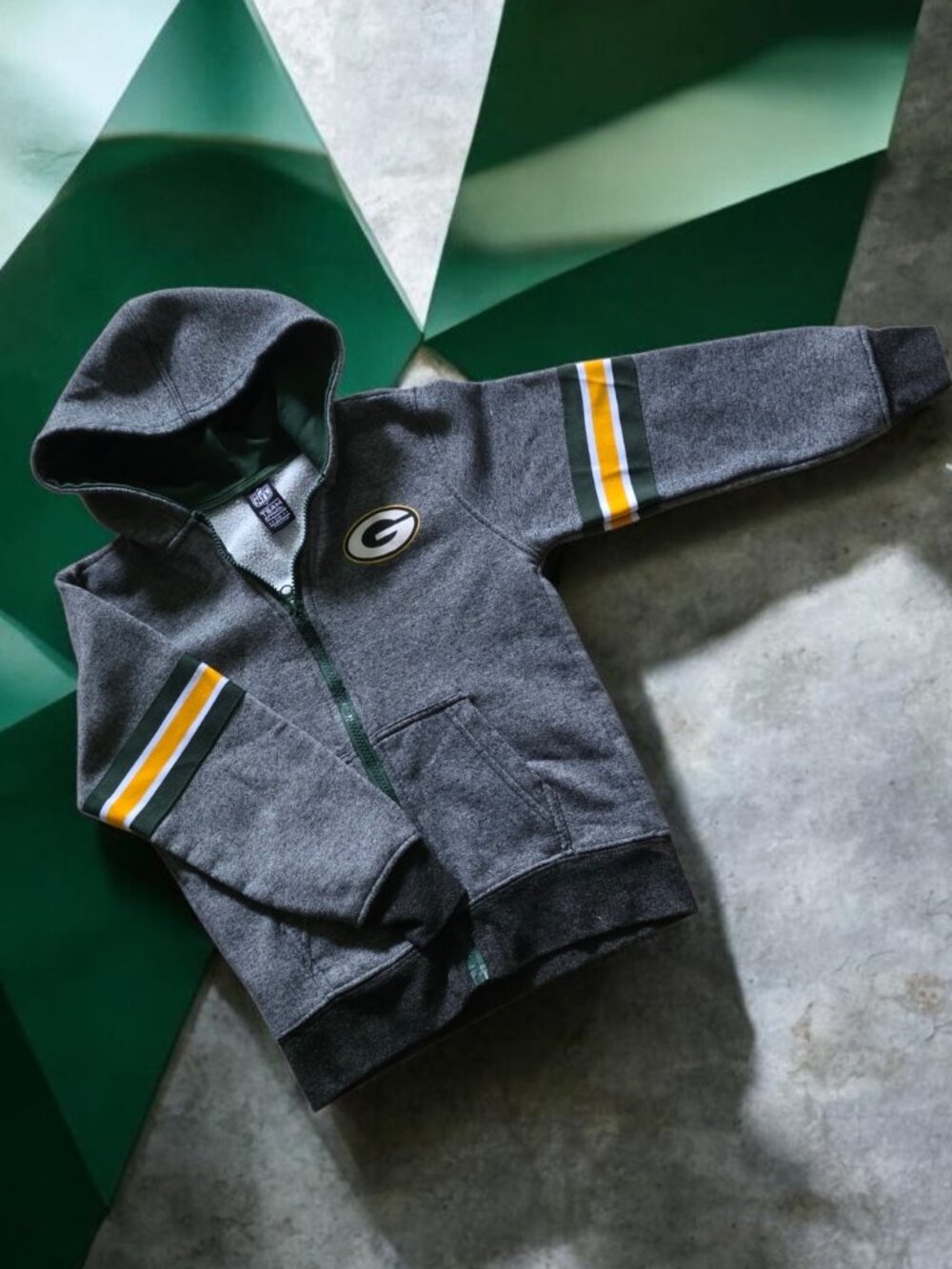 EUC NFL TEAM APPAREL ( SM YOUTH) Zip up Green Bay Packer Sweatshirt